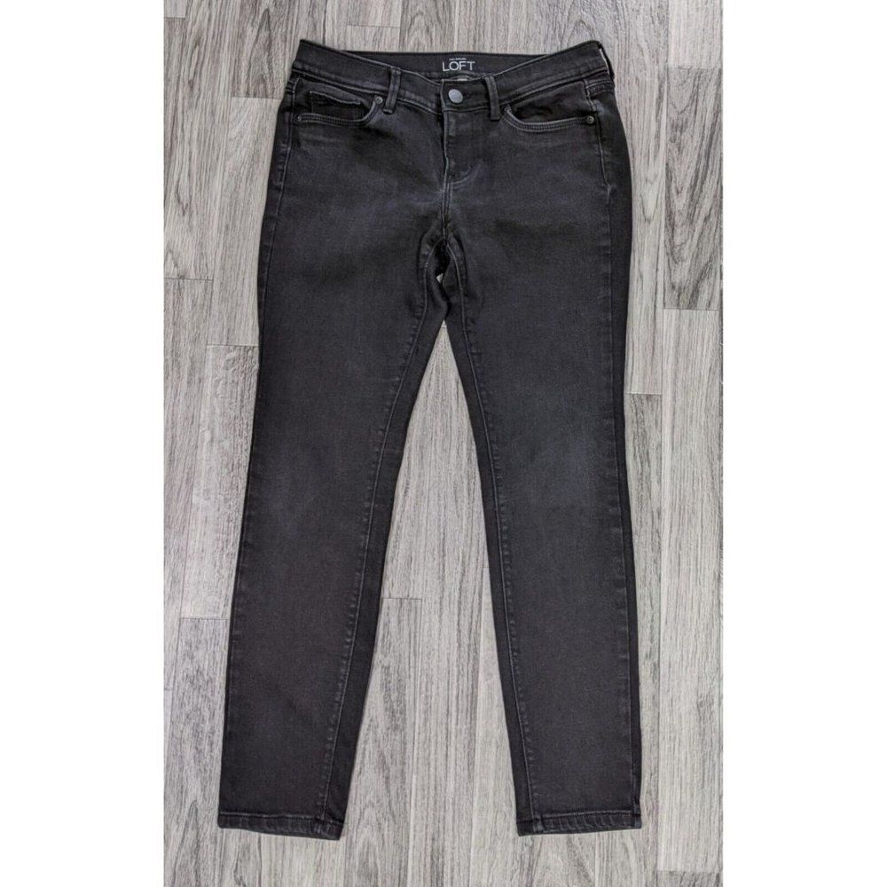 (3/$35) Ann Taylor Loft Size 4 Petite Pockets Modern Skinny Black‎ Denim Jeans